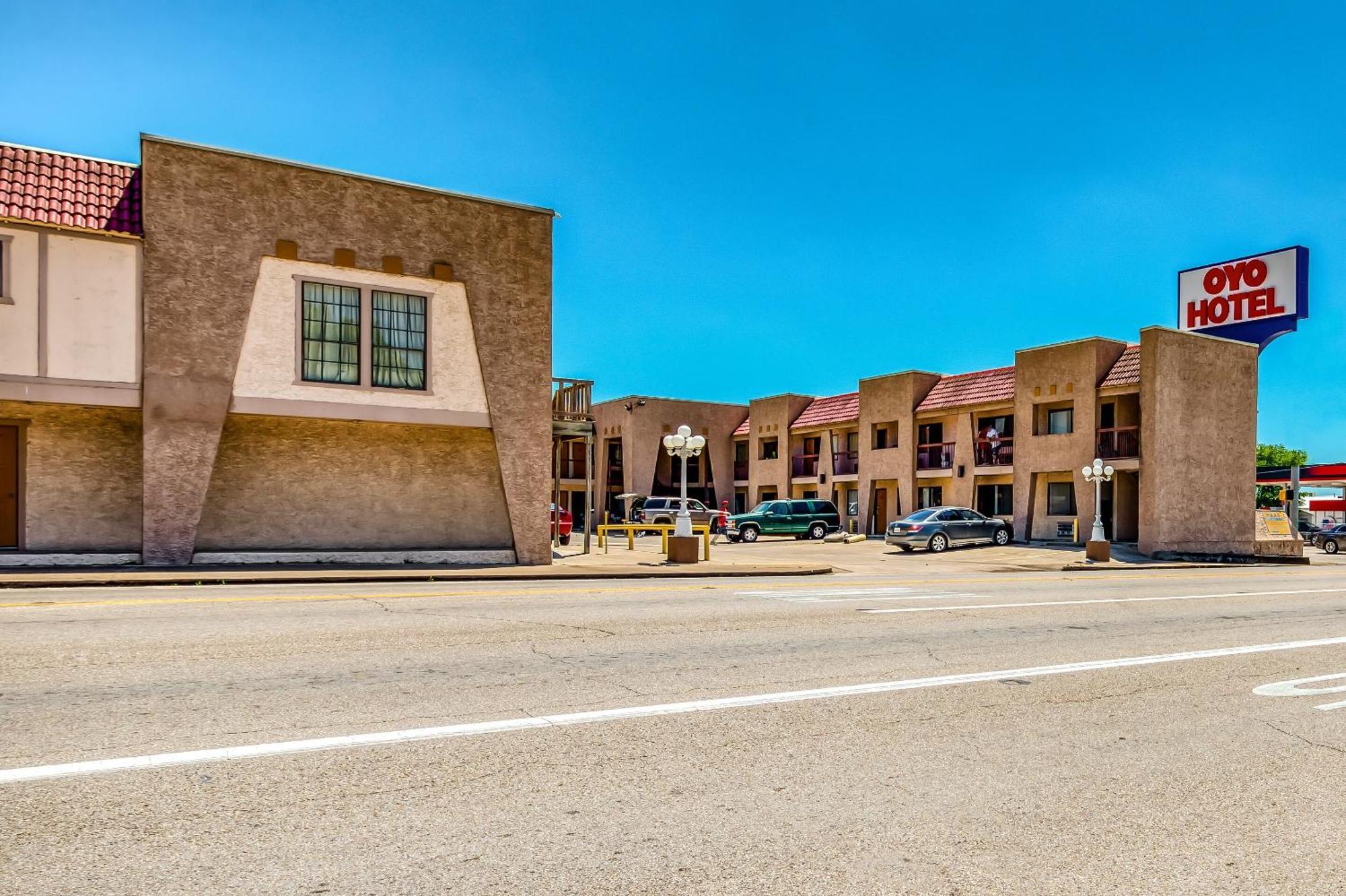 Oyo Hotel Groesbeck Εξωτερικό φωτογραφία
