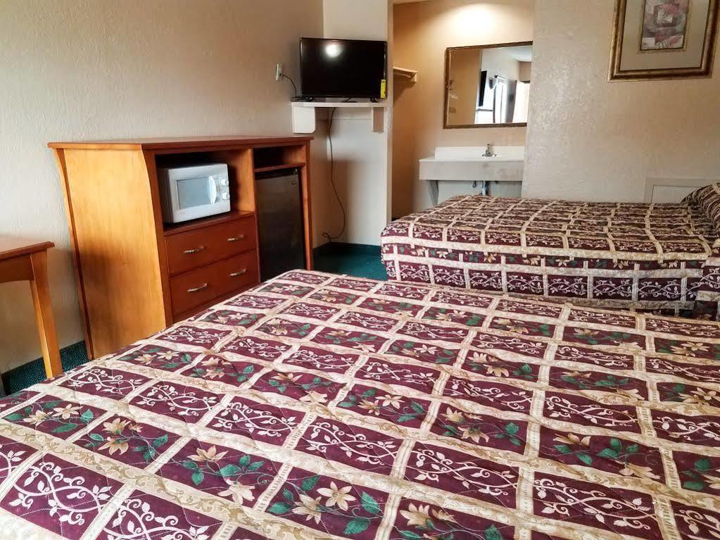 Oyo Hotel Groesbeck Εξωτερικό φωτογραφία