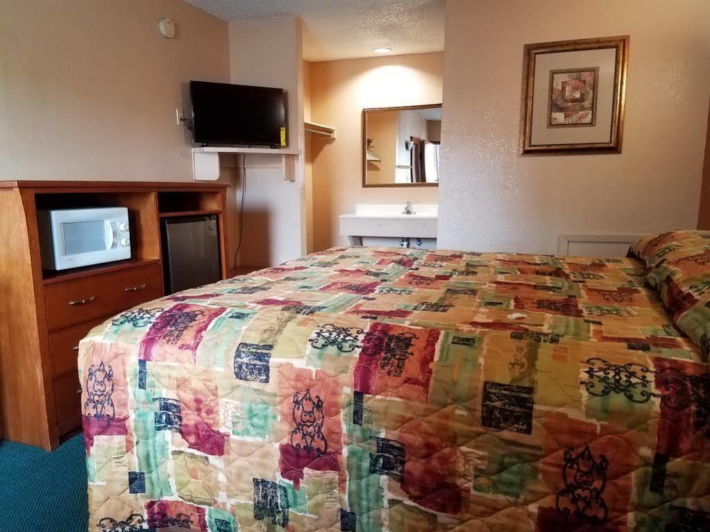 Oyo Hotel Groesbeck Εξωτερικό φωτογραφία