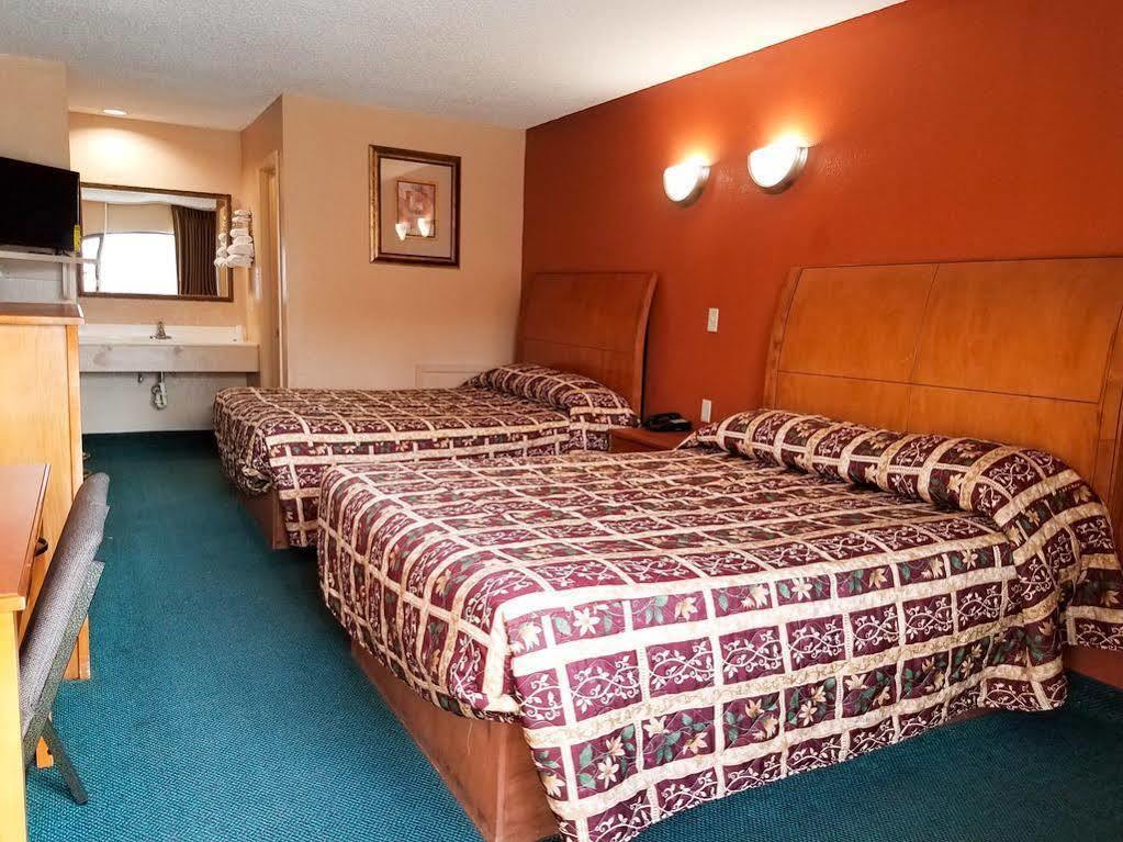 Oyo Hotel Groesbeck Εξωτερικό φωτογραφία