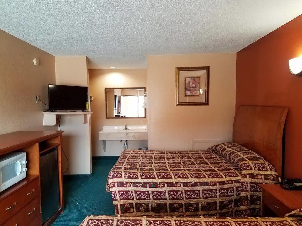 Oyo Hotel Groesbeck Εξωτερικό φωτογραφία